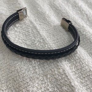 Leather bracelet